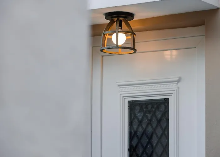 Alpha & Omega Apartment *