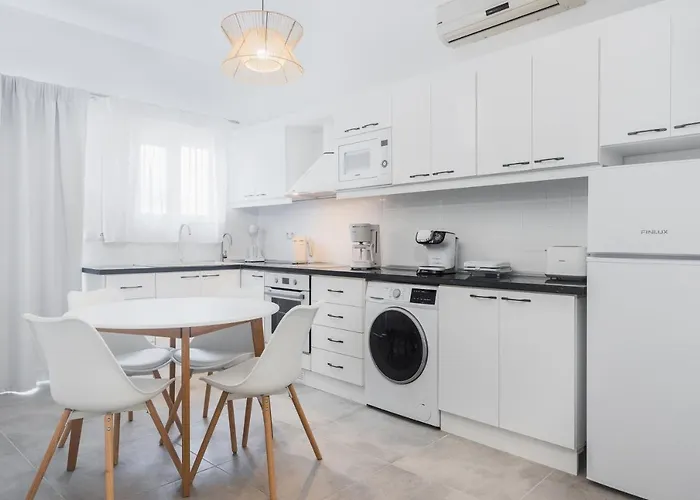 Alpha & Omega Apartment *